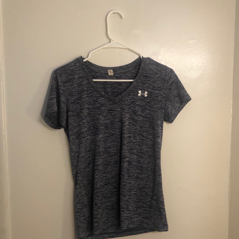 Under armour workout shirt 👚 ✨